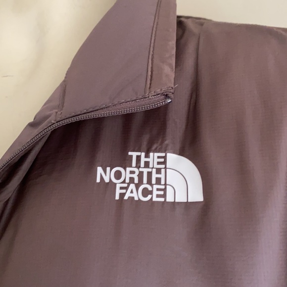 New The North Face jacket purple Medium NWT - Picture 3 of 4